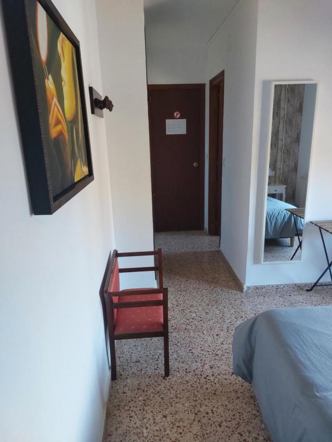 Hostal Braseria Tivissa 外观 照片