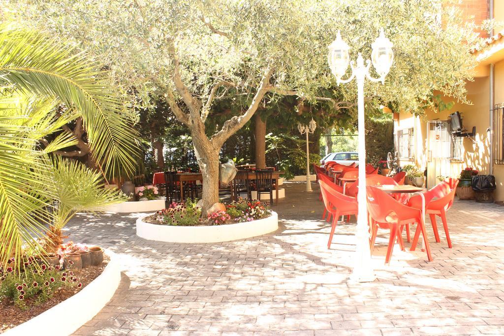 Hostal Braseria Tivissa 外观 照片