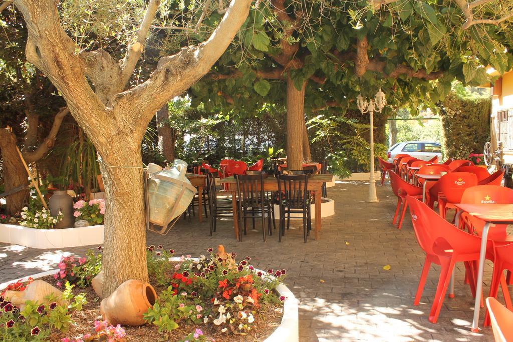 Hostal Braseria Tivissa 外观 照片